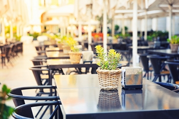 Pretty Emeryville outdoor dining patio in CA near 94608